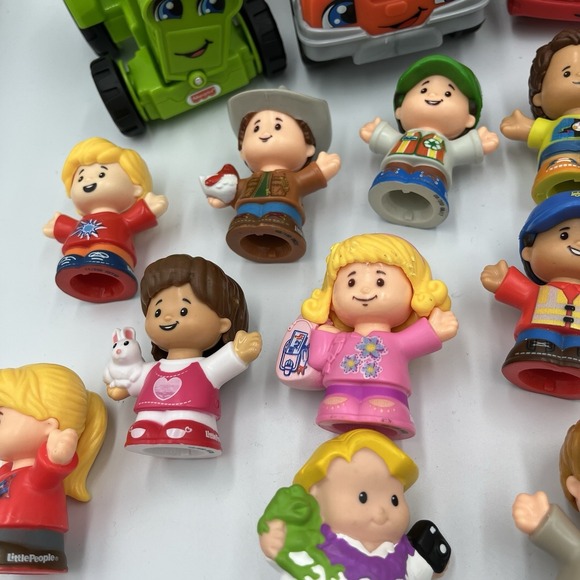 Fisher Price & Assorted Little People Lot 4 Vehicles 14 People And A Lion - Picture 5 of 10